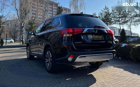 Mitsubishi Outlander 2019 - фото 5