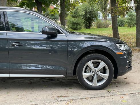 Audi Q5 2020 серый - фото 6