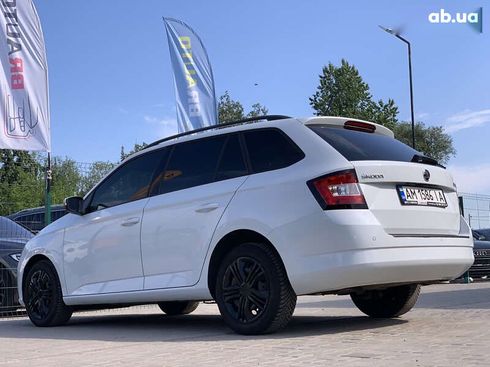 Skoda Fabia 2017 - фото 18