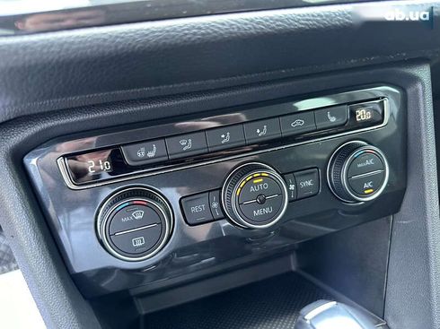 Volkswagen Tiguan 2020 - фото 11