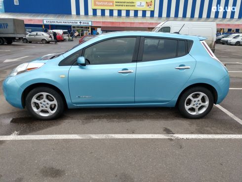 Nissan Leaf 2015 голубой - фото 2