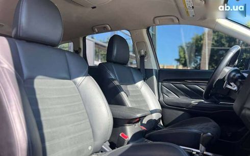 Mitsubishi Outlander 2015 - фото 21