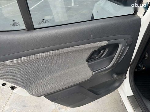 Skoda Fabia 2011 - фото 16
