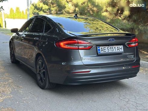Ford Fusion 2019 - фото 16