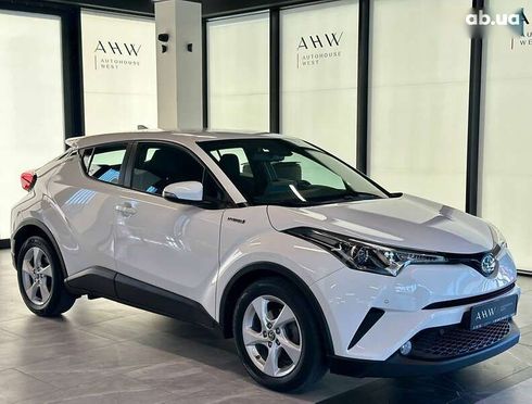 Toyota C-HR 2019 - фото 10