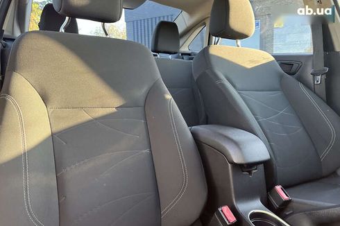 Ford Fiesta 2017 - фото 27