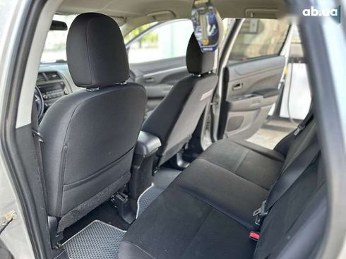Mitsubishi Outlander 2015 - фото 30
