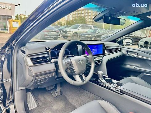 Toyota Camry 2025 - фото 15
