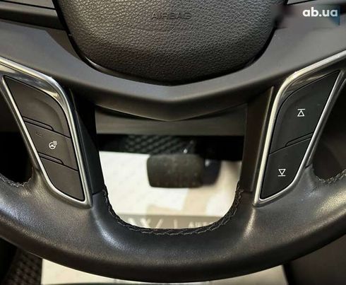 Cadillac XT5 2016 - фото 26