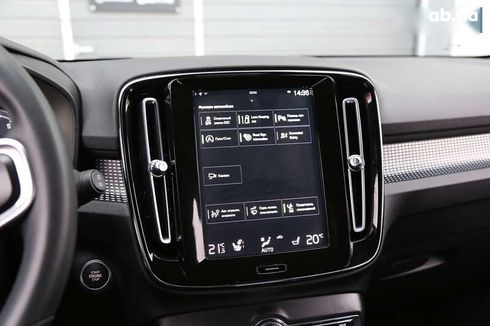 Volvo XC40 2021 - фото 18