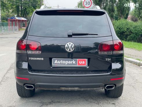 Volkswagen Touareg 2008 черный - фото 8