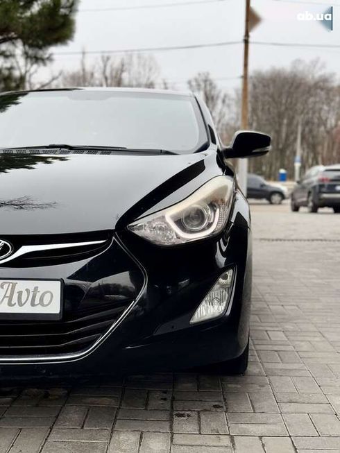 Hyundai Elantra 2014 - фото 8