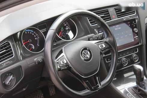 Volkswagen e-Golf 2020 - фото 22