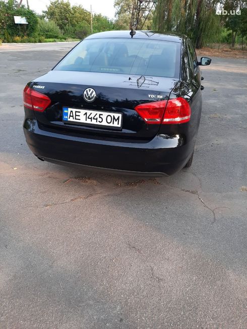 Volkswagen Passat 2014 черный - фото 4