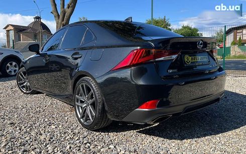 Lexus IS 2017 - фото 4