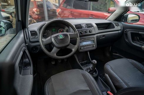 Skoda Fabia 2011 - фото 18