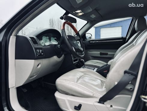 Chrysler 300C 2005 черный - фото 12