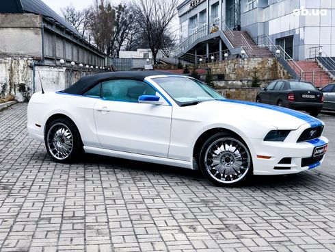 Ford Mustang 2014 белый - фото 15