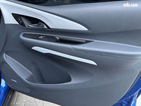 Chevrolet Bolt 2021 синий - фото 23