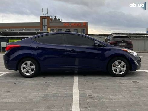 Hyundai Elantra 2011 - фото 9