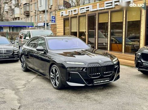 BMW 7 серия 2024 - фото 2