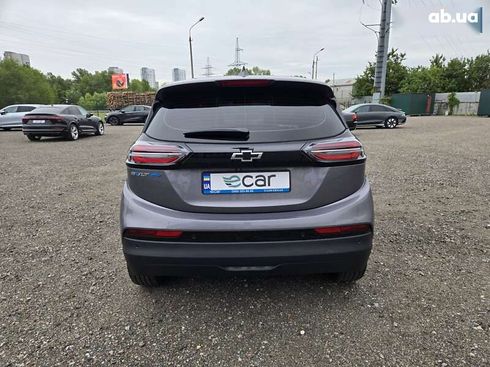Chevrolet Bolt 2023 - фото 18