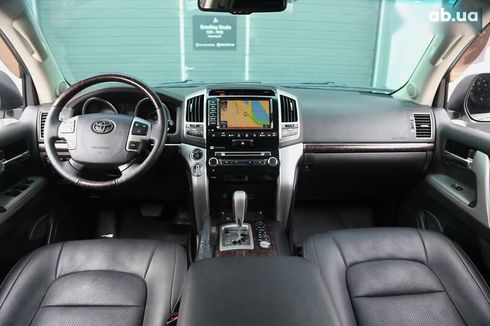 Toyota Land Cruiser 2012 - фото 15