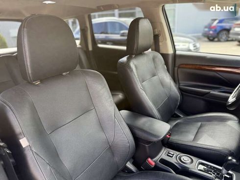 Mitsubishi Outlander 2014 - фото 27