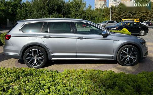 Volkswagen passat alltrack 2019 - фото 8