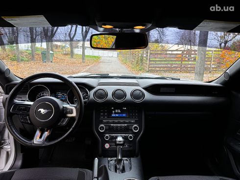 Ford Mustang 2017 серый - фото 25