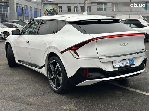 Kia EV6 2023 - фото 8