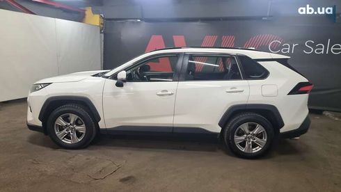 Toyota RAV4 2022 - фото 3