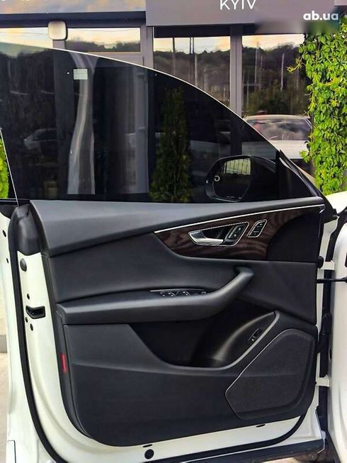 Audi Q8 2019 - фото 14