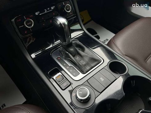 Volkswagen Touareg 2012 - фото 19