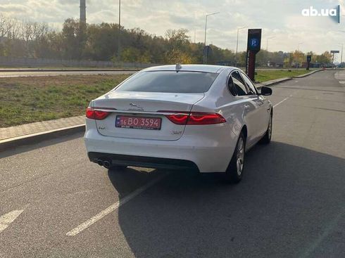 Jaguar XF 2016 - фото 3