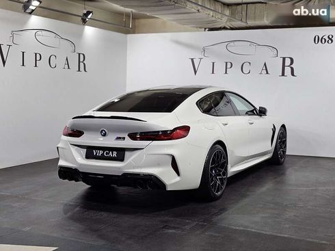 BMW M8 Gran Coupe 2023 - фото 13