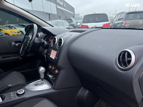 Nissan Qashqai 2011 белый - фото 80