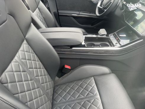 Audi A8 2022 - фото 5