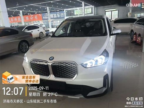 BMW iX1 2023 - фото 8