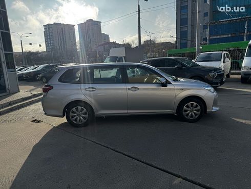 Toyota Corolla 2019 серый - фото 6