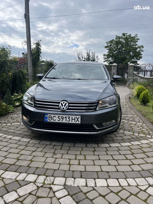 Volkswagen Passat 2013 серый - фото 8