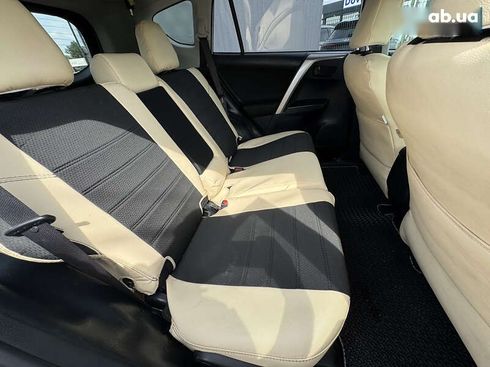 Toyota RAV4 2017 - фото 29