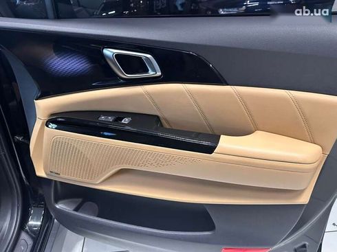Kia Carnival 2021 - фото 28