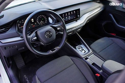 Skoda Octavia 2020 - фото 19