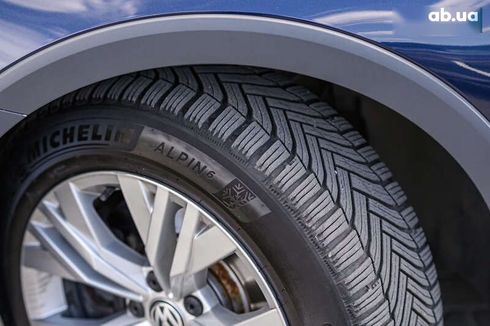 Volkswagen passat alltrack 2017 - фото 15