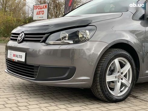 Volkswagen Touran 2011 - фото 11