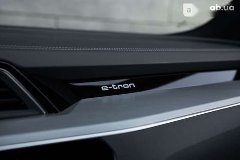 Audi e-tron S 2021 - фото 22