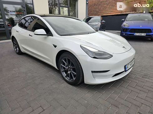 Tesla Model 3 2021 - фото 12