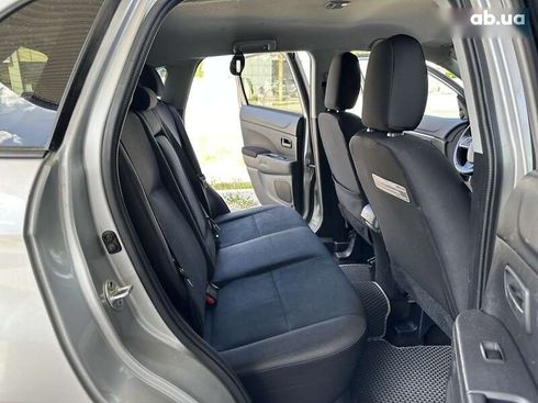 Mitsubishi Outlander 2015 - фото 10