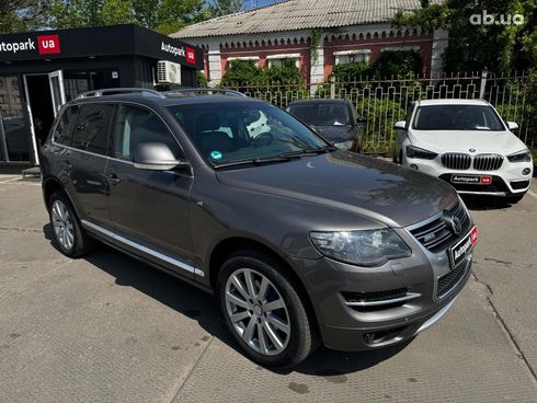 Volkswagen Touareg 2008 серый - фото 7
